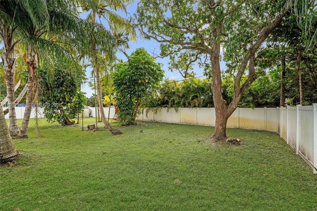 2534 Monroe Street, Hollywood, FL 33020