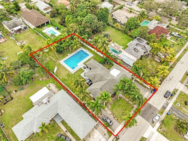 2534 Monroe Street, Hollywood, FL 33020