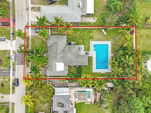 2534 Monroe Street, Hollywood, FL 33020