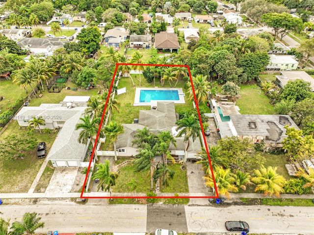 2534 Monroe Street, Hollywood, FL 33020