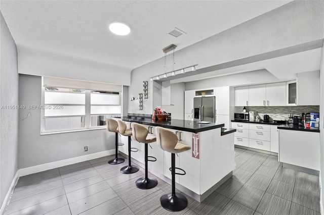 2534 Monroe Street, Hollywood, FL 33020