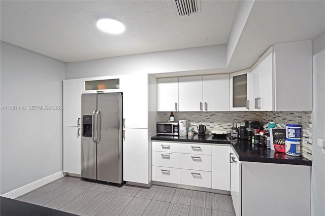 2534 Monroe Street, Hollywood, FL 33020