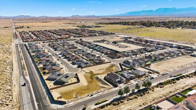 3265 E Avenue J-3 Drive, Lancaster, CA 93535