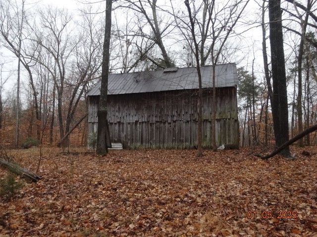 1882 Jordan Rd, Chapmansboro, TN 37035