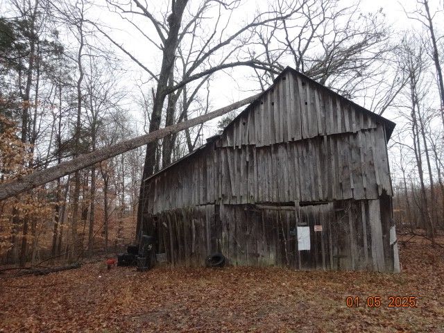 1882 Jordan Rd, Chapmansboro, TN 37035