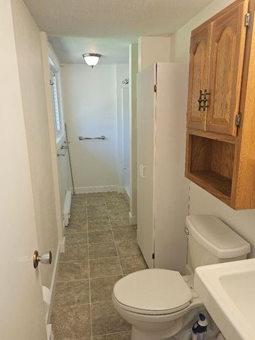808 18th Street, Belle Plaine, IA 52208