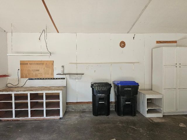 808 18th Street, Belle Plaine, IA 52208
