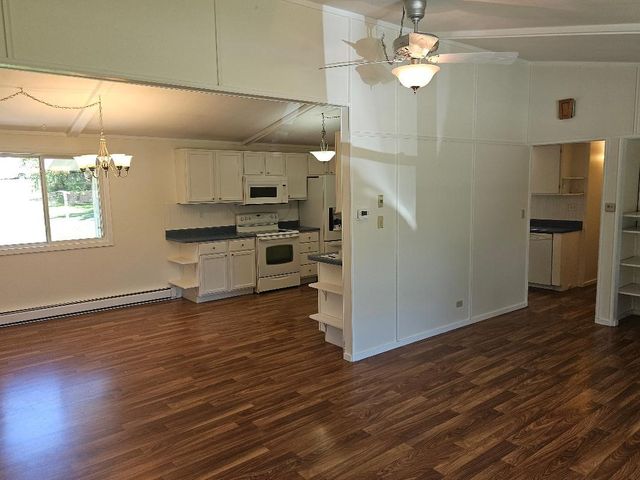 808 18th Street, Belle Plaine, IA 52208