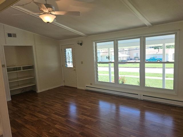 808 18th Street, Belle Plaine, IA 52208
