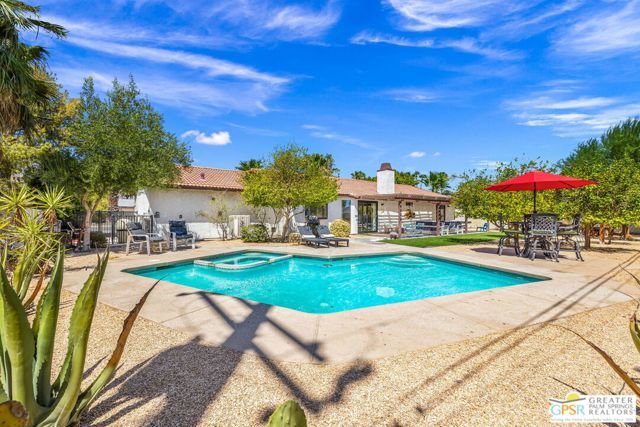 2342 N San Gorgonio Road, Palm Springs, CA 92262
