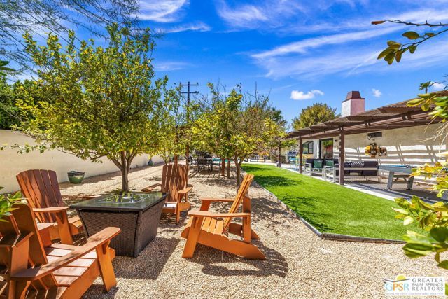 2342 N San Gorgonio Road, Palm Springs, CA 92262