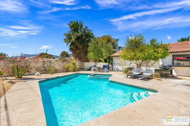 2342 N San Gorgonio Road, Palm Springs, CA 92262
