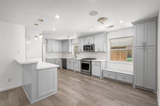 5834 Braesheather Drive, Houston, TX 77096