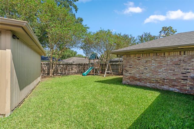 5834 Braesheather Drive, Houston, TX 77096