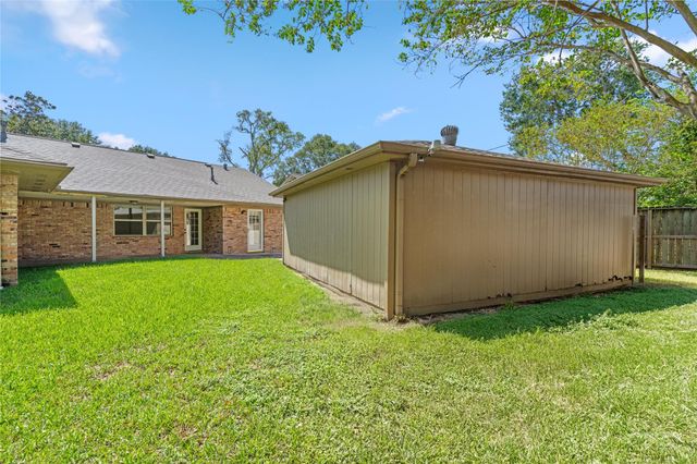 5834 Braesheather Drive, Houston, TX 77096