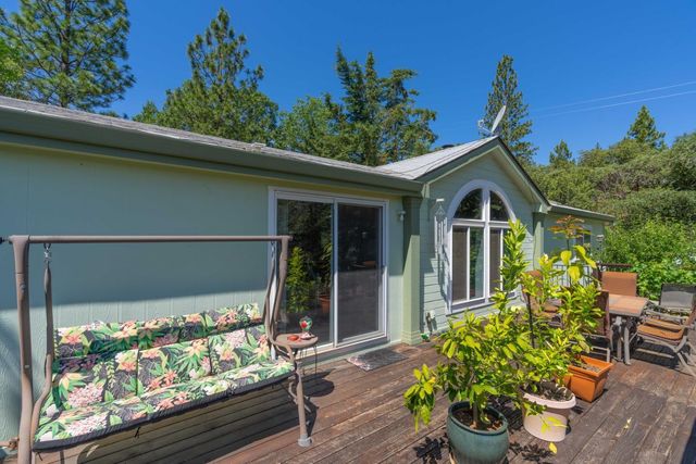 18301 Toyon Rd, Pine Grove, CA 95665