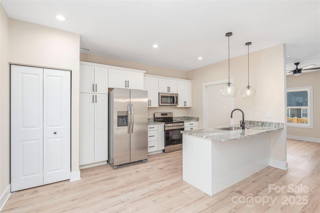 120 Lookout Road, Asheville, NC 28804