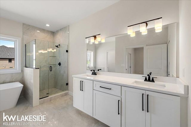 720 Marlayna Drive, Oxford, MI 48371