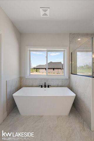 720 Marlayna Drive, Oxford, MI 48371