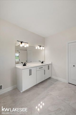 720 Marlayna Drive, Oxford, MI 48371