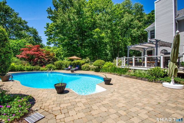 185 Center Road, Easton, CT 06612