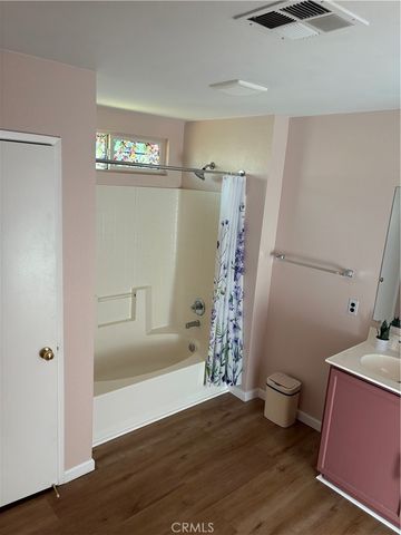 44025 Glenraven, Lancaster, CA 93535