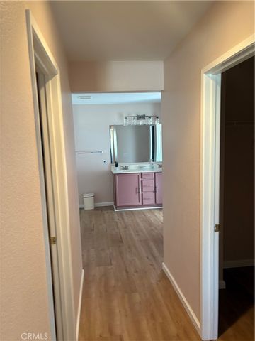 44025 Glenraven, Lancaster, CA 93535