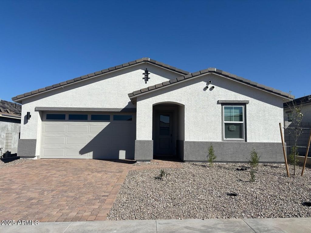 30540 W NIGHTSHADE Drive, Buckeye, AZ 85396