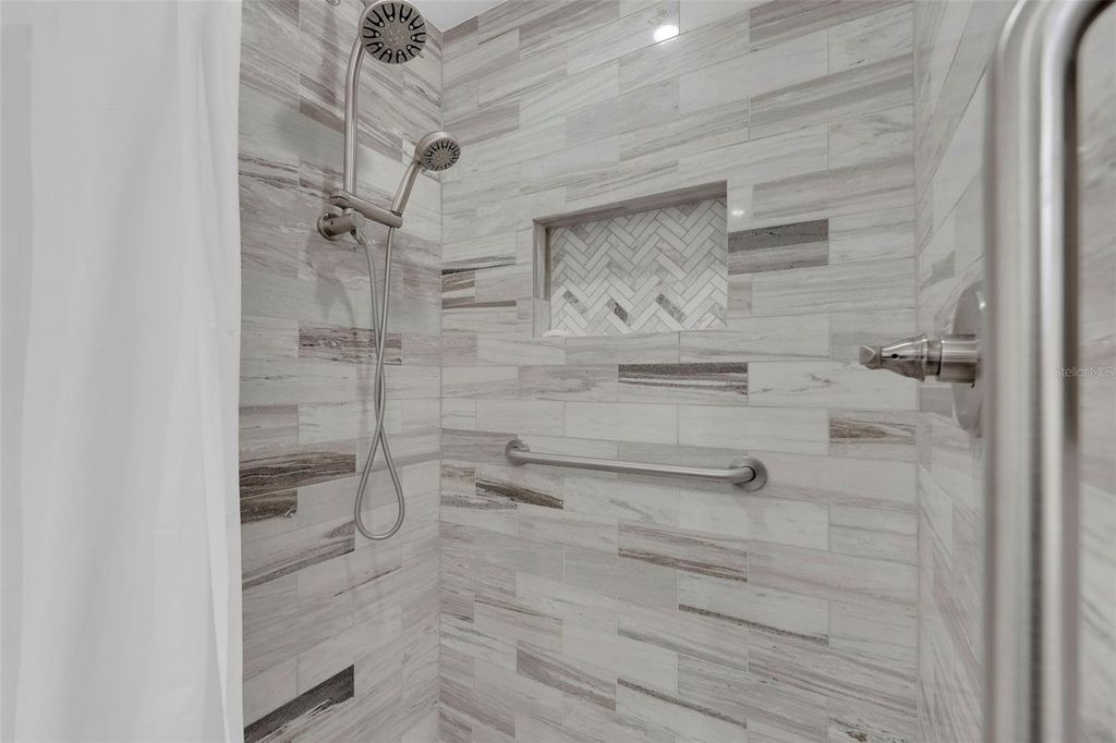 Image 24 of property listing at 5584 BURING COURT, Fort Myers, FL 33919