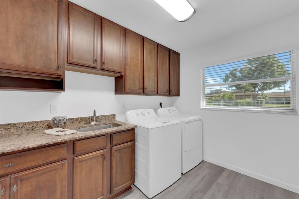 Image 30 of property listing at 5584 BURING COURT, Fort Myers, FL 33919