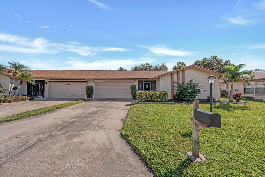 Image 35 of property listing at 5584 BURING COURT, Fort Myers, FL 33919