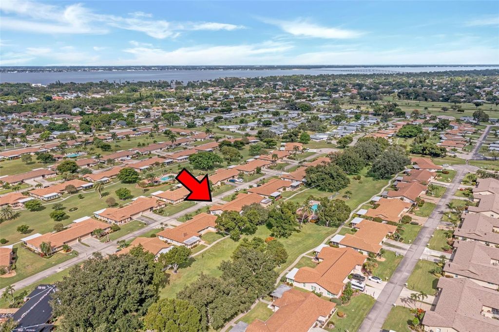 Image 37 of property listing at 5584 BURING COURT, Fort Myers, FL 33919