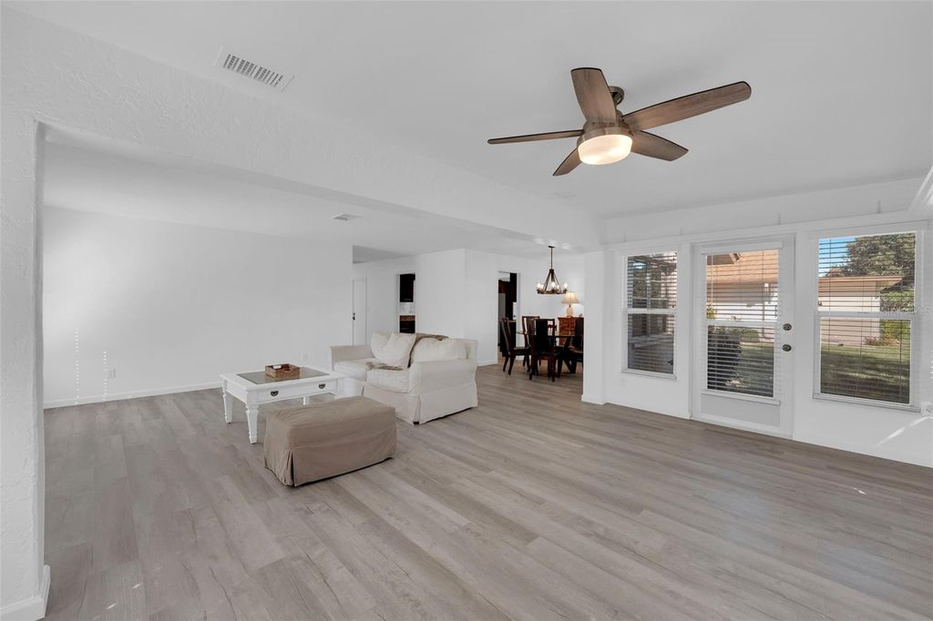 Image 8 of property listing at 5584 BURING COURT, Fort Myers, FL 33919