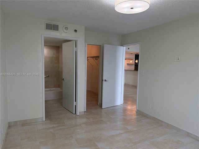 770 Claughton Island Drive 1914, Miami, FL 33131