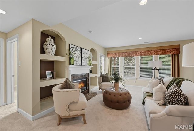 153 Kendall Bluff Court, Chesterfield, MO 63017