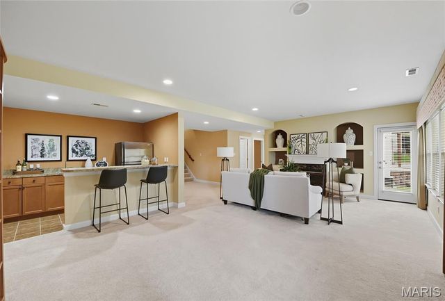 153 Kendall Bluff Court, Chesterfield, MO 63017