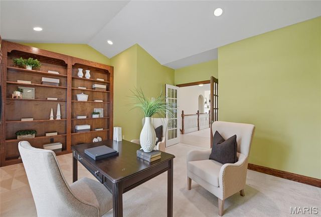 153 Kendall Bluff Court, Chesterfield, MO 63017