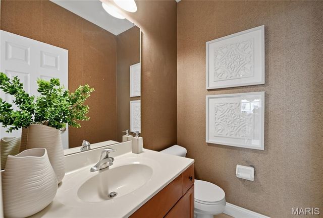 153 Kendall Bluff Court, Chesterfield, MO 63017