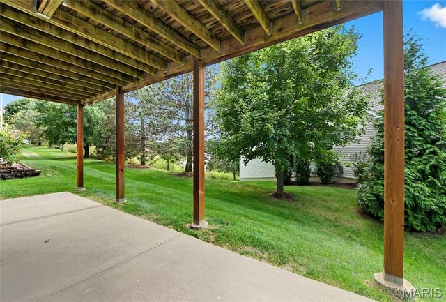 153 Kendall Bluff Court, Chesterfield, MO 63017