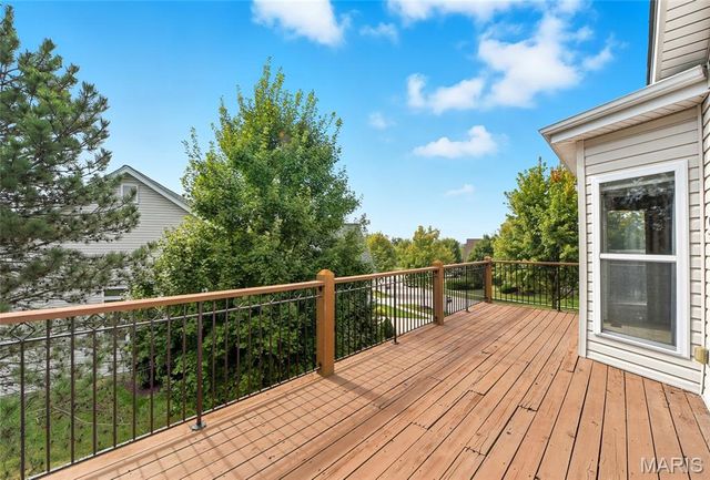 153 Kendall Bluff Court, Chesterfield, MO 63017