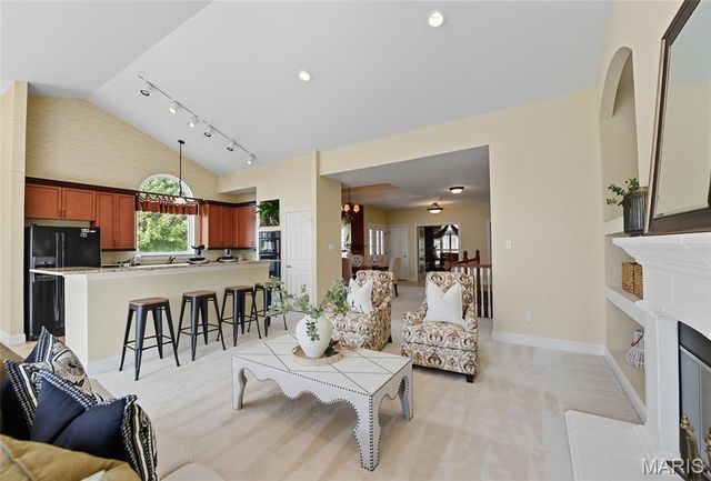 153 Kendall Bluff Court, Chesterfield, MO 63017