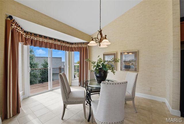 153 Kendall Bluff Court, Chesterfield, MO 63017