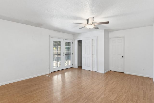 4706 E San Gabriel Avenue, Fresno, CA 93726