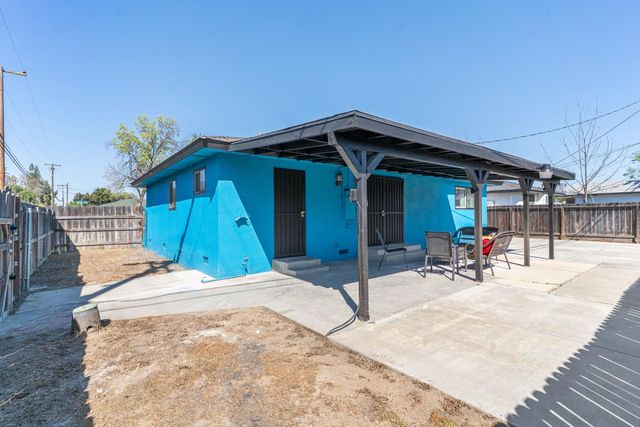 4706 E San Gabriel Avenue, Fresno, CA 93726