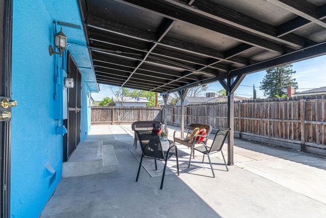 4706 E San Gabriel Avenue, Fresno, CA 93726