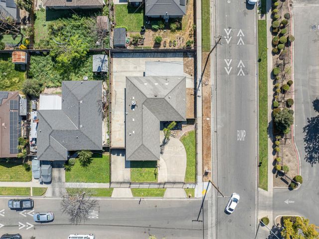 4706 E San Gabriel Avenue, Fresno, CA 93726