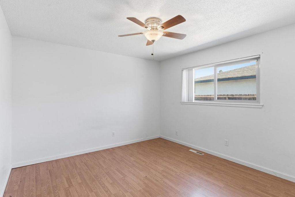 Image 19 of property listing at 4706 E San Gabriel Avenue, Fresno, CA 93726