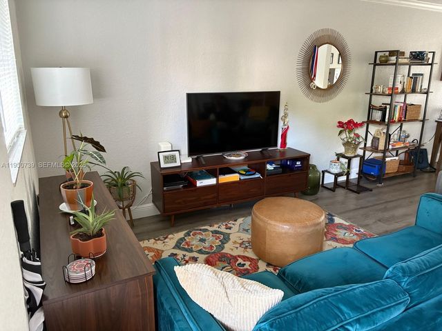 235 Antilla Ave 4, Coral Gables, FL 33134