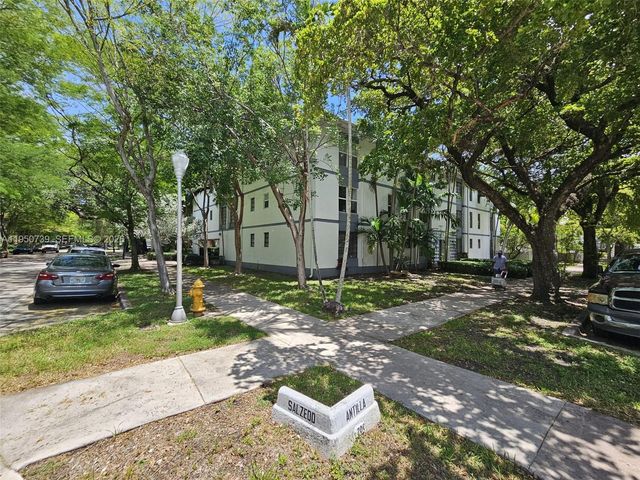 235 Antilla Ave 4, Coral Gables, FL 33134
