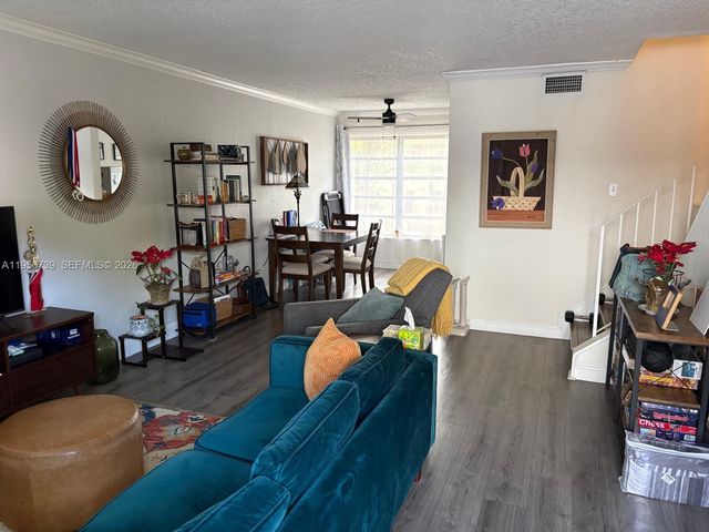 235 Antilla Ave 4, Coral Gables, FL 33134